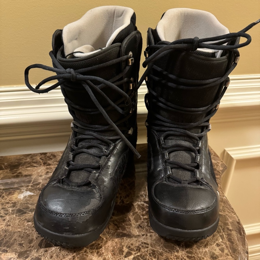 K2 snowboarding boots size 13